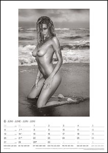 Naked 2025 - Wand-Kalender - 29,7x42 - Erotik-Kalender - Frauen
