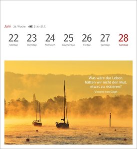 Momente des Glücks Postkartenkalender 2026 - Wochenkalender mit Zitaten, mit 53 Postkarten