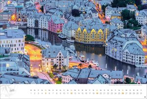 Hurtigruten Globetrotter 2026