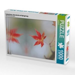 CALVENDO Puzzle herbstliches Ahornblatt mit Spiegelung 1000 Teile Puzzle hoch