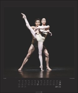 Stuttgarter Ballett Kalender 2024. Meisterfotograf Bernd Weißbrod setzt die Stars des berühmten Ballett-Ensembles perfekt in Szene. Ein Fotokalender für Tanzbegeisterte. 46x55 cm Hochformat.