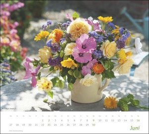 times&more Blumen Bildkalender 2024. Posterkalender mit 12 Fotos wunderschöner Blumensträuße. Dekorativer Wan-Kalender mit Blumenfotos. 30 x 27 cm.