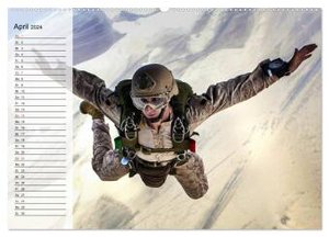 Fallschirmspringer. Absprung der U.S. Navy Seals (Wandkalender 2024 DIN A2 quer), CALVENDO Monatskalender