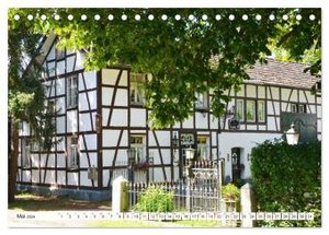 Fachwerkhäuser - Historische Gebäude rund um Simmerath (Tischkalender 2024 DIN A5 quer), CALVENDO Monatskalender