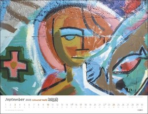 Coloured Walls BERLIN Kalender 2023. Reise-Kalender mit 12 beeindruckenden Fotografien von der Kunst an der Berliner Mauer. Wandkalender 2023. 44x34 cm. Querformat.