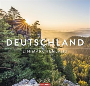 Deutschland - Ein Märchenland Kalender 2023. Verträumte Fotos in einem großen Kalender. Landschaften Deutschlands eingefangen von berühmten Fotografen. Wandkalender im Großformat.