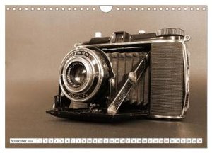 Fotokameras - alt und schön (Wandkalender 2024 DIN A4 quer), CALVENDO Monatskalender
