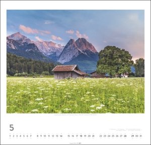 Deutschland - Ein Märchenland Kalender 2023. Verträumte Fotos in einem großen Kalender. Landschaften Deutschlands eingefangen von berühmten Fotografen. Wandkalender im Großformat.