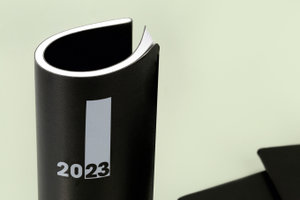 Monatskalender SlimLine Modell 739, 2023, Baladek-Einband, flexibel schwarz