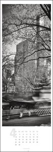 New York XXL Kalender 2024. Reise-Kalender mit 12 atemberaubenden Fotografien gigantischer Häuserschluchten und Wolkenkratzer. Langer Wandkalender 2024 XXL. 34x98 cm. Hochformat
