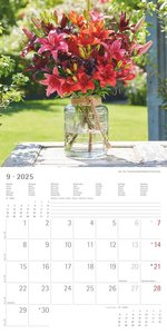 Alpha Edition - Blumen 2025 Broschürenkalender, 30x30cm, Wandkalender mit Platz für Notizen und Termine, hochwertige Bildmotive, Mondphasen, Monatsübersicht und Ferientermine DE/AT/CH