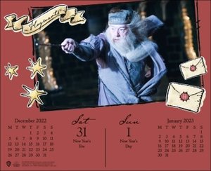 Harry Potter Tagesabreißkalender 2023. Magischer Kalender für jeden Tag mit Zitaten, Bildern und spannenden Details aus der Filmreihe. Foto-Tischkalender für Harry Potter-Fans.