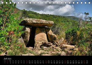Frankreichs geheimnisvoller Süden - Dolmen und Menhire im Languedoc-Roussillon (Tischkalender 2023 DIN A5 quer)