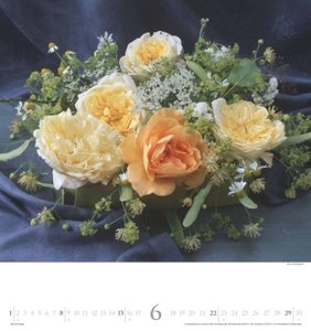 N NEUMANNVERLAGE - Bouquets 2025 Fotokunst-Kalender, 45x48cm, Wandkalender mit zwölf bezaubernden Blumenbouquets, liebevolle Blumensträuße, Spiralbindung und internationales Kalendarium