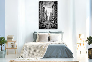 Premium Textil-Leinwand 80 cm x 120 cm  hoch NYC 5th Avenue Monochrom