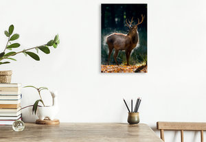 Premium Textil-Leinwand 30 cm x 45 cm hoch Der junge Hirsch schüttelt die Herbstfeuchte aus dem Fell.