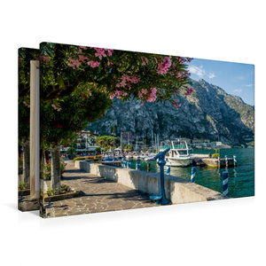 Premium Textil-Leinwand 90 cm x 60 cm quer GARDASEE Hafen und Uferpromenade in Limone sul Garda