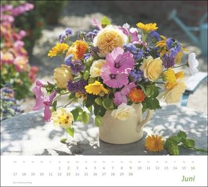 times&more Blumen Bildkalender 2024. Posterkalender mit 12 Fotos wunderschöner Blumensträuße. Dekorativer Wan-Kalender mit Blumenfotos. 30 x 27 cm.