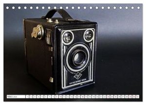 Balgen- und Boxkameras - Analoge Erinnerungsstücke (Tischkalender 2024 DIN A5 quer), CALVENDO Monatskalender