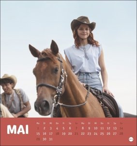 Bibi & Tina Postkartenkalender 2023. 12 Motive aus dem 5. Kinofilm in einem Postkarten-Fotokalender. Zum Aufhängen oder Aufstellen: Kleiner Kalender für Bibi & Tina - Fans.