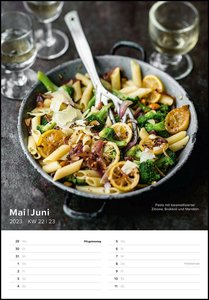 Deftig vegetarisch by veggielicious - Rezeptkalender 2023 23,7x34 - Bild-Kalender - gesunde Ernährung - vegane Speisen - mit Rezepten