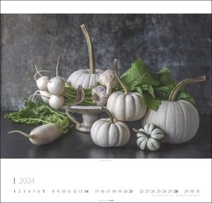 Food Stills - Lynn Karlin Kalender 2024. Fotokunst-Kalender, nachempfunden den Stillleben der großen Meister. Großer Food-Wandkalender für Küche oder Esszimmer