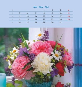 Alpha Edition - Blumengrüße 2025 Postkartenkalender, 16x17cm, Kalender mit Postkarten zum Heraustrennen, Monatsübersicht, zum Aufstellen oder Aufhängen und internationales Kalendarium