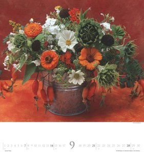 N NEUMANNVERLAGE - Bouquets 2025 Fotokunst-Kalender, 45x48cm, Wandkalender mit zwölf bezaubernden Blumenbouquets, liebevolle Blumensträuße, Spiralbindung und internationales Kalendarium