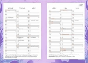 Jeremiah Ketner 17-Monats-Kalenderbuch A5 2022/2023. Illustriert von dem amerikanischen Künstler, mit viel Platz für Stundenpläne und Termine. Taschen-Kalender für SchülerInnen.
