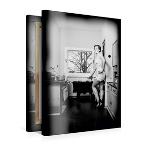 Premium Textil-Leinwand 50 cm x 75 cm hoch Ein Motiv aus dem Kalender Nylons und Zigaretten