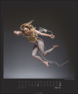 Dance - Lois Greenfield Kalender 2023. Tanzende in Bewegung in einem spektakulären Foto-Wandkalender. Der Kunstkalender im Großformat mit Werken der bekannten Fotografin.