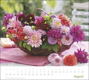 times&more Blumen Bildkalender 2024. Posterkalender mit 12 Fotos wunderschöner Blumensträuße. Dekorativer Wan-Kalender mit Blumenfotos. 30 x 27 cm.