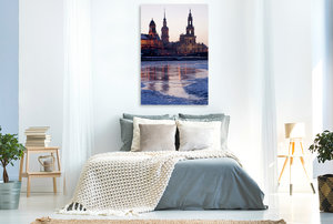 Premium Textil-Leinwand 80 cm x 120 cm  hoch Dresden im Winter