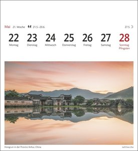 Traumziele Sehnsuchtskalender 2023. Reise-Kalender mit 12 atemberaubenden Postkarten der schönsten Reiseziele der Welt. Postkartenkalender 2023. 16x17 cm.