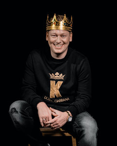 Knossi – König des Internets
