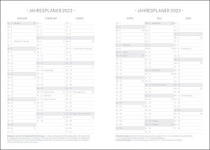 Neon Orange Kalenderbuch A5 2023. Taschenplaner in Neonorange - ein praktischer Blickfang! Cheftimer 2023 mit viel Raum für Notizen. Buch-Kalender mit Wochenkalendarium.