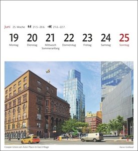 New York Sehnsuchtskalender 2023. Der Big Apple in einem kleinen Foto-Kalender für den Tisch. Aufstellkalender mit 53 Postkarten, jede Woche ein bisschen Fernweh. Auch zum Aufhängen.
